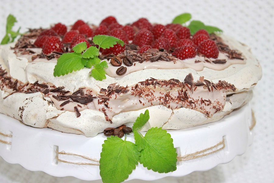 pavlova torta