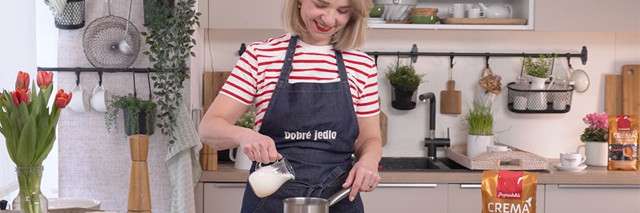 Začatie robenia receptu na piškótovú roládu