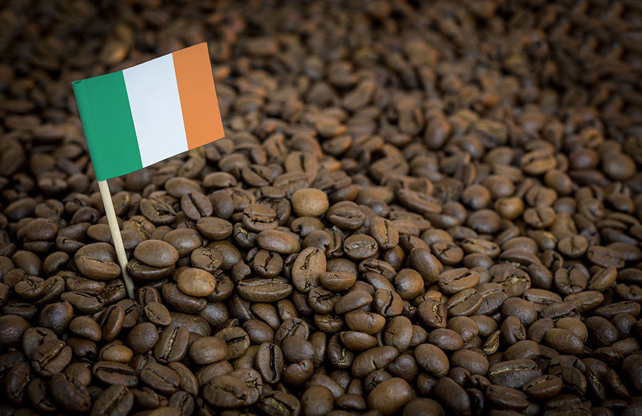 káva a írska vlajka