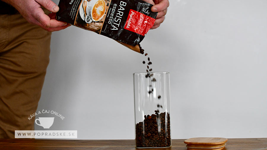 skladovanie kávy Popradská v nádobe na kávu