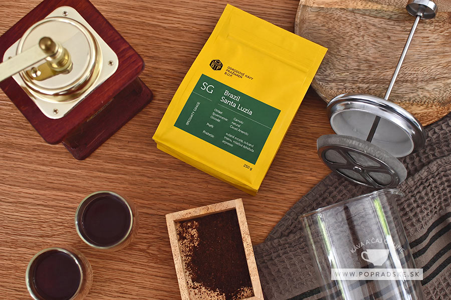 French press nalievanie kávy